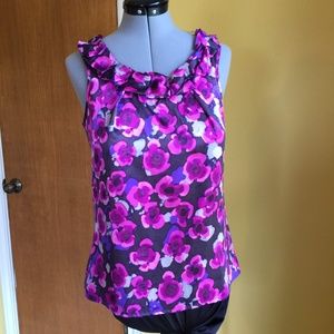 Sleeveless Blouse w/Ruffle Neckline, M